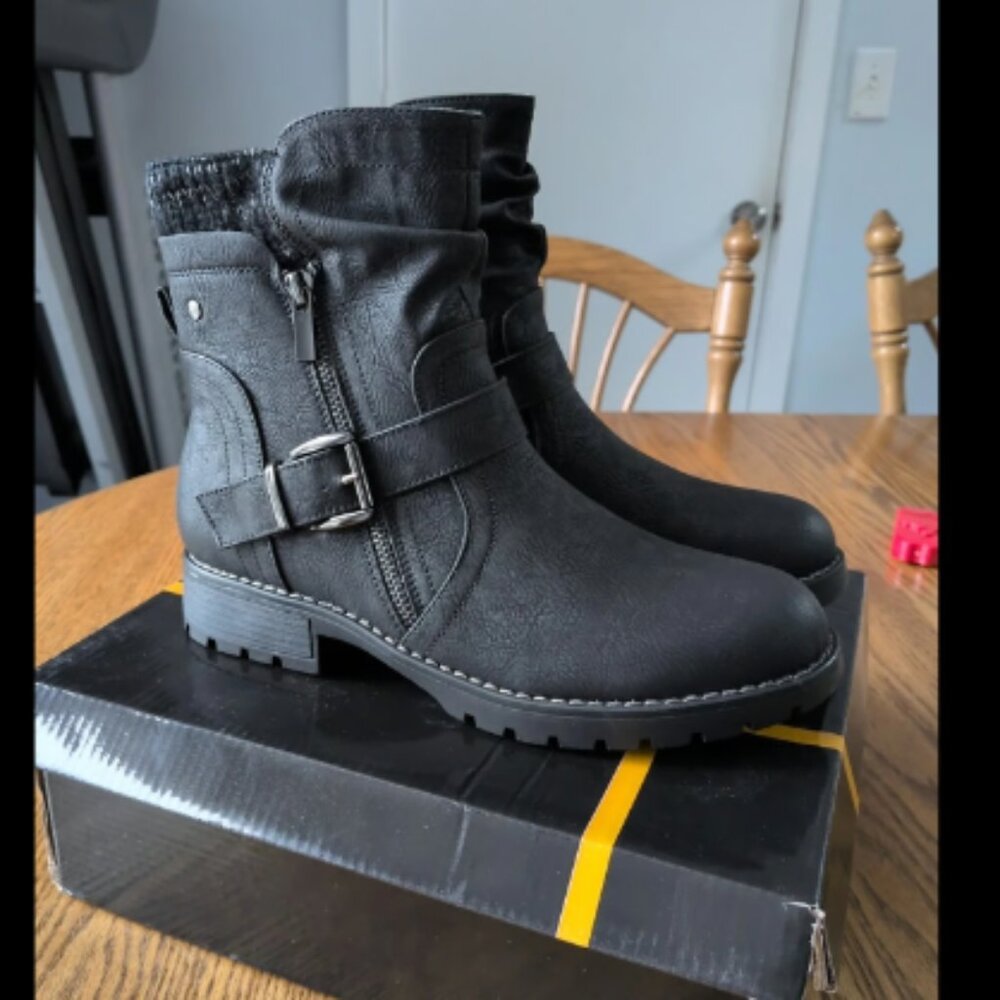 Hawkwell Women's Black Combat Boots Side Zipper Buckle Ankle Black Size 9 NWT
